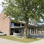 Couette-café Marina 4*