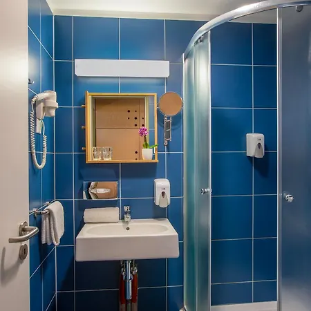 Marina Bed & Breakfast 4*