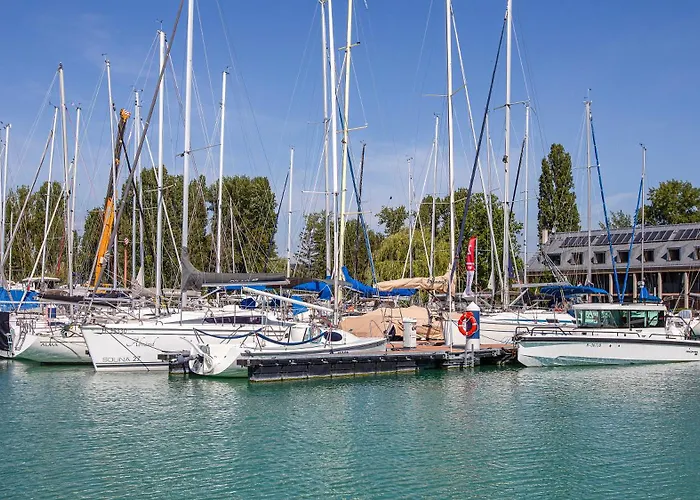 Marina Bed & Breakfast